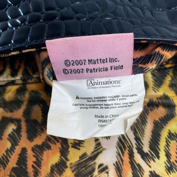 PATRICIA FIELD Barbie Luxe Black Gold Clutch Faux Crocodile - Picture 7 of 7